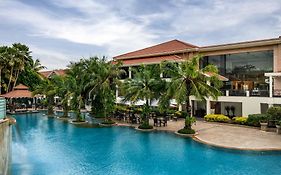 Palm Meadows Resort